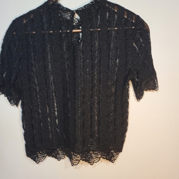DYNAMITE black lace see-through crop top medium - Picture 5 of 9